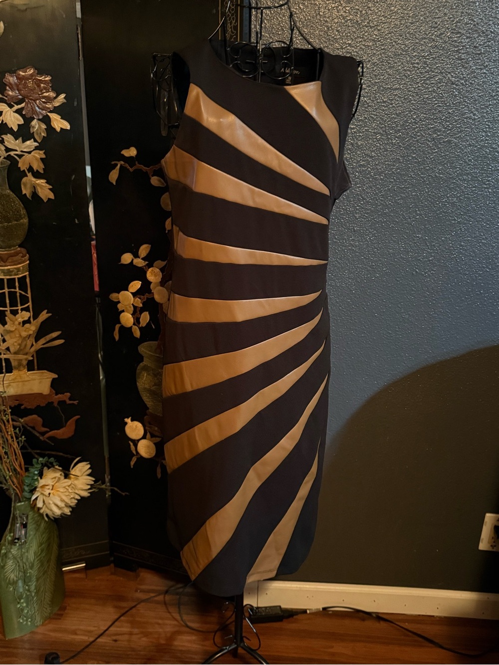 Addison brand Black and Tan Spiral Sheath Dress Sz 12